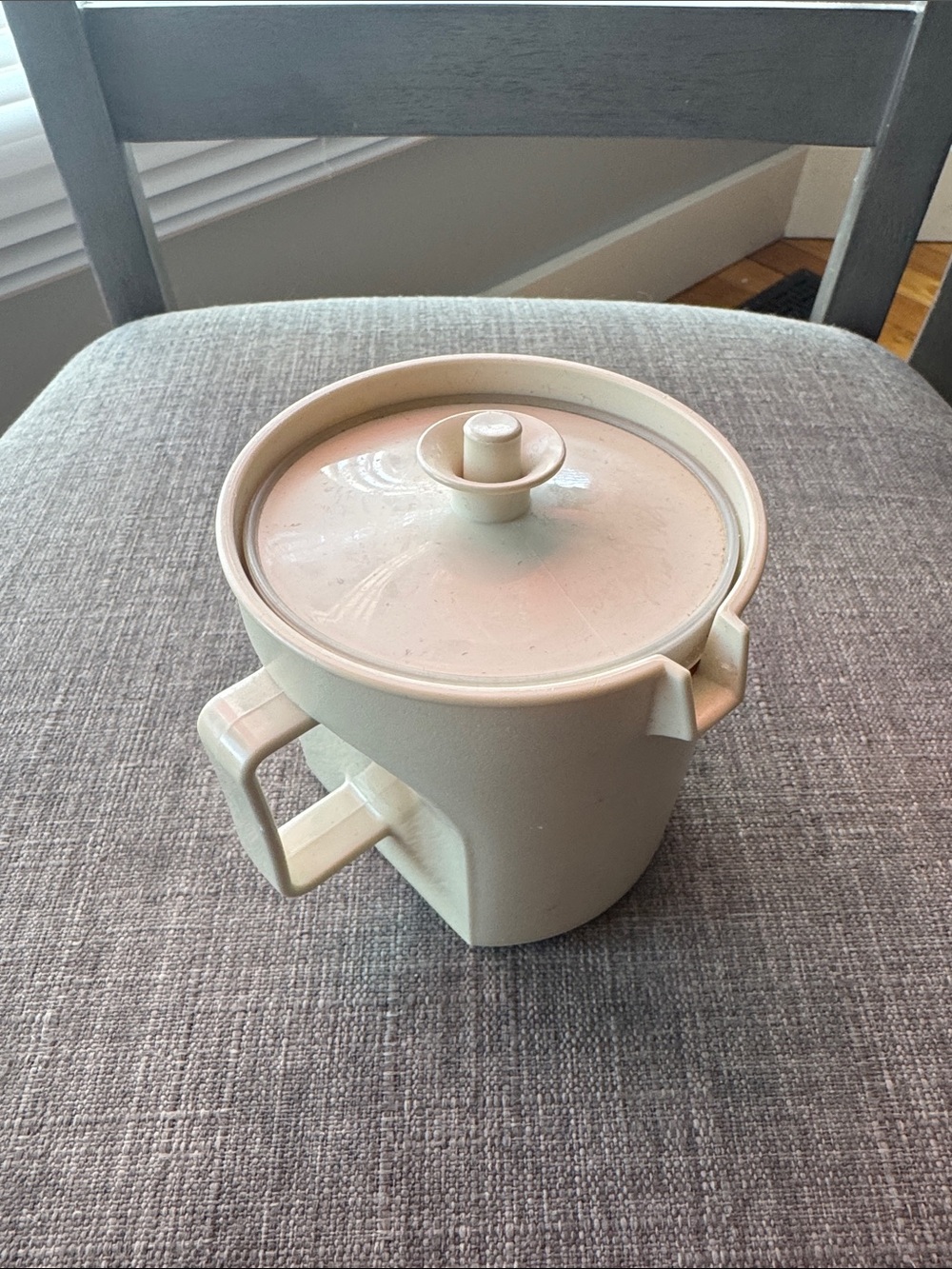 Tupperware Vintage Creamer Pour container